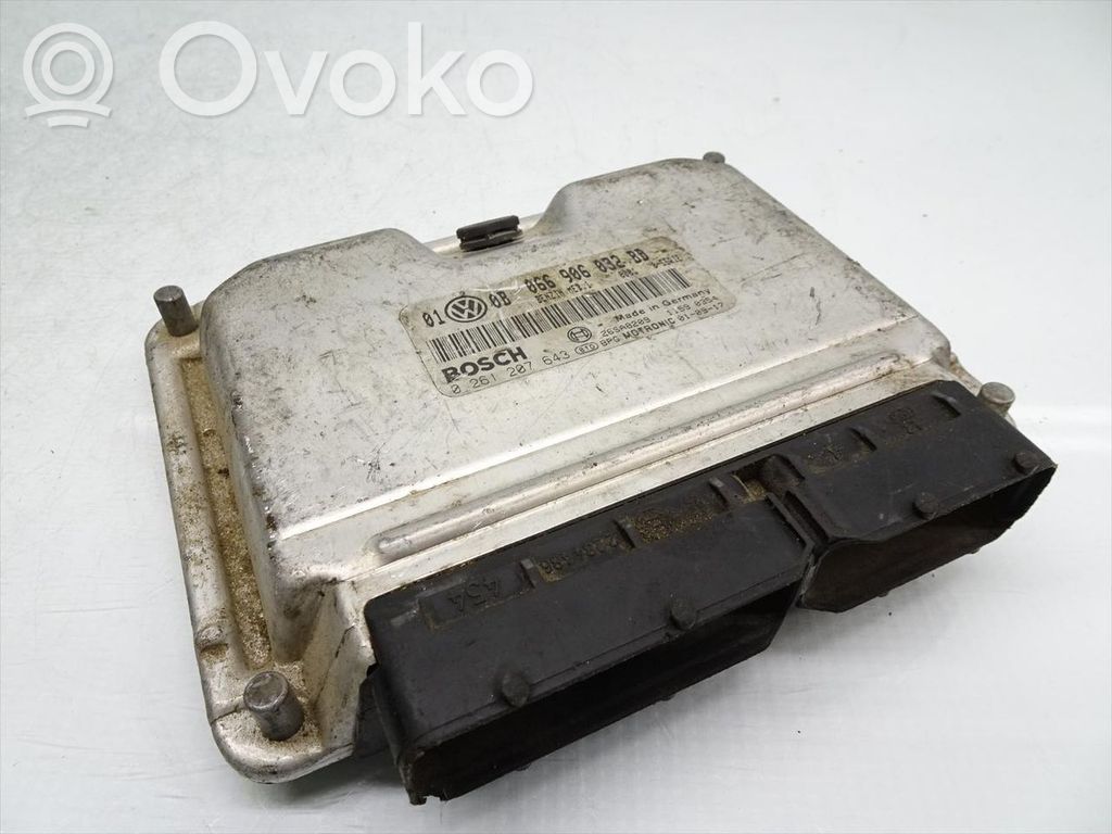 Volkswagen PASSAT B5.5 Unitate/modul de control motor