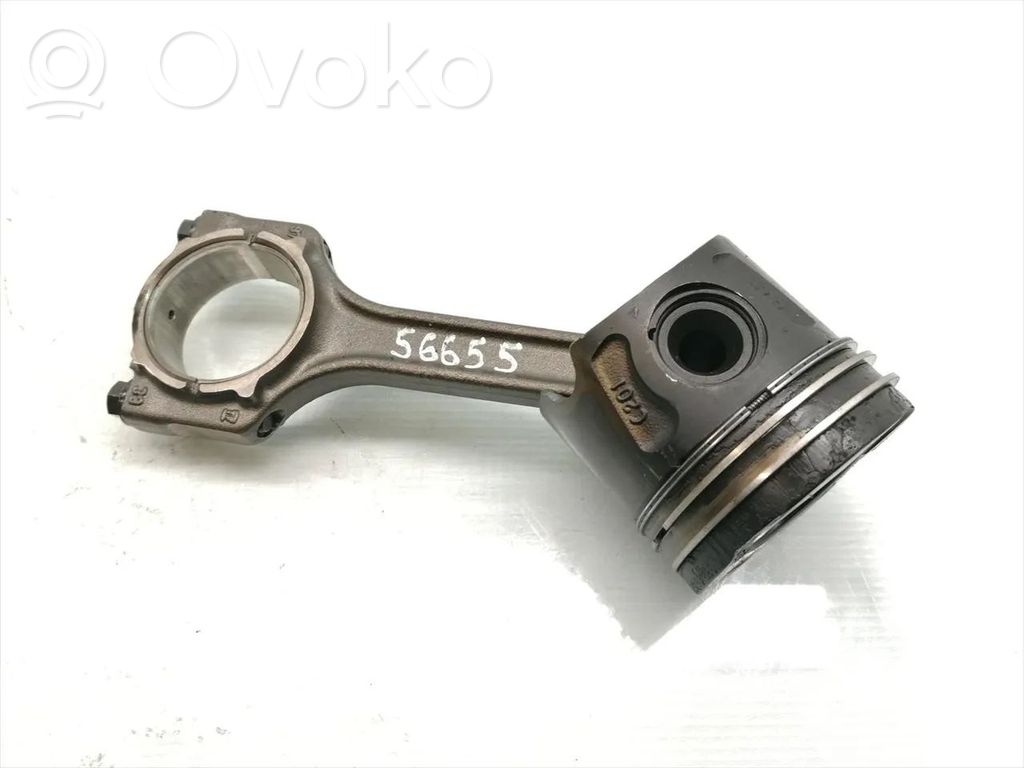 Opel Astra H Piston with connecting rod 