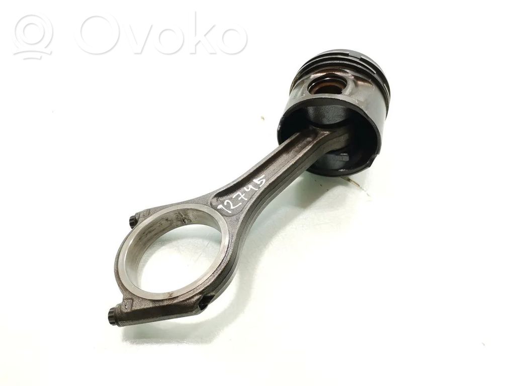 Piston with connecting rod