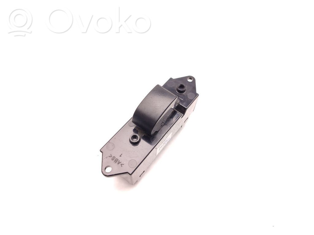 Interrupteur commade lève-vitre   8608A061,07Z7D1,C8DD602M