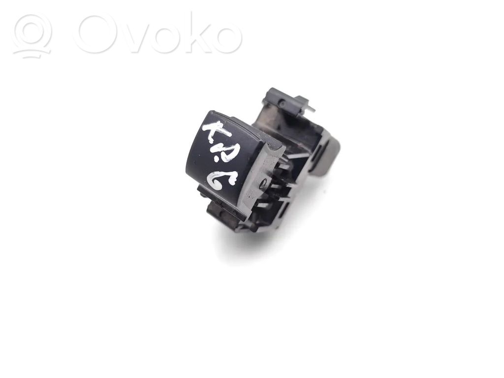 Mitsubishi L200 Electric window control switch 