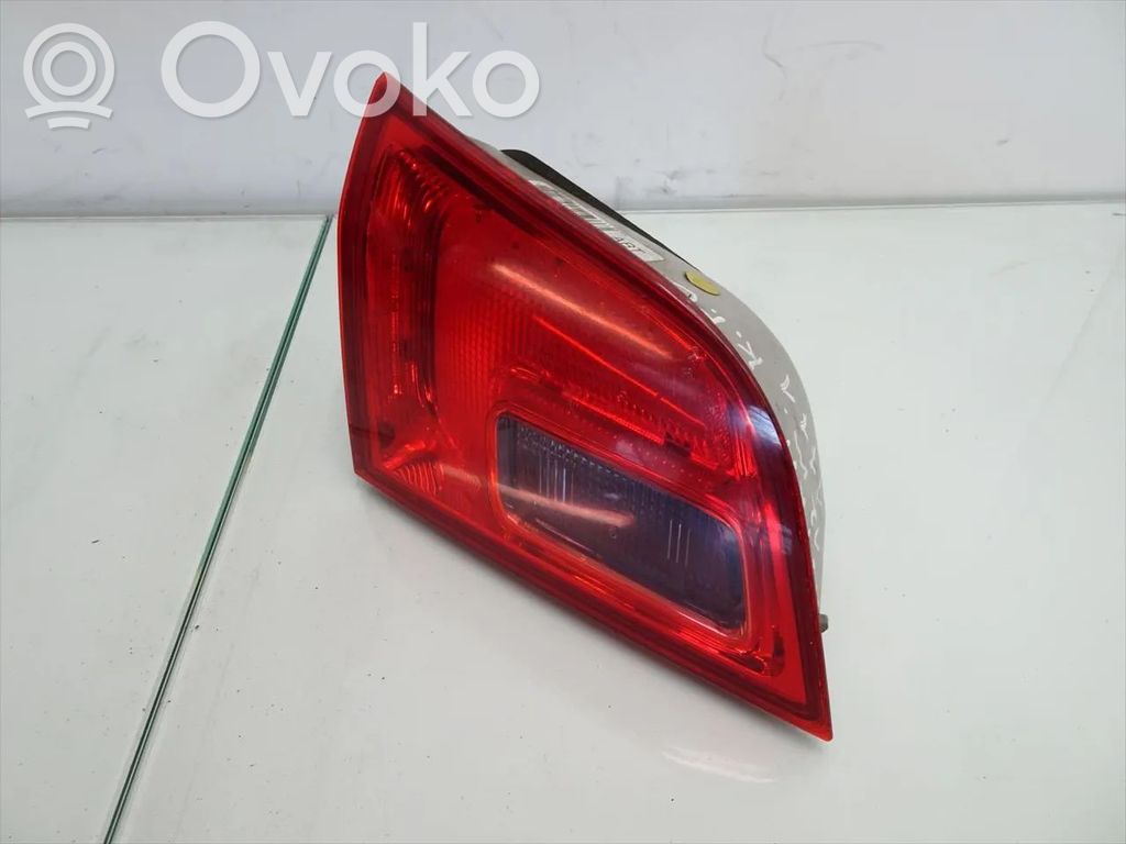 Opel Astra J Takaluukun takavalot 