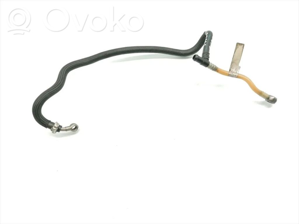 BMW 7 E65 E66 Degvielas caurulīte (-es) 