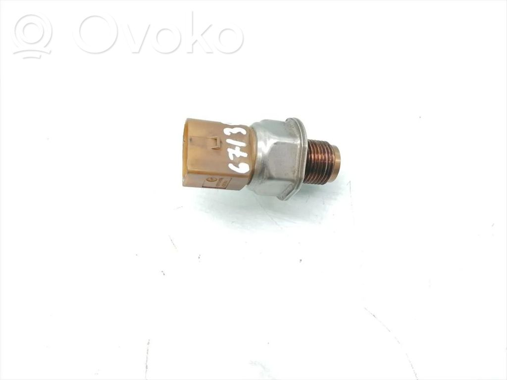 Audi A4 S4 B7 8E 8H Sensor de presión de combustible 