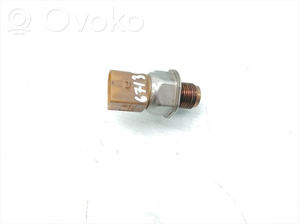 Audi A4 S4 B7 8E 8H Sensor de presión de combustible 