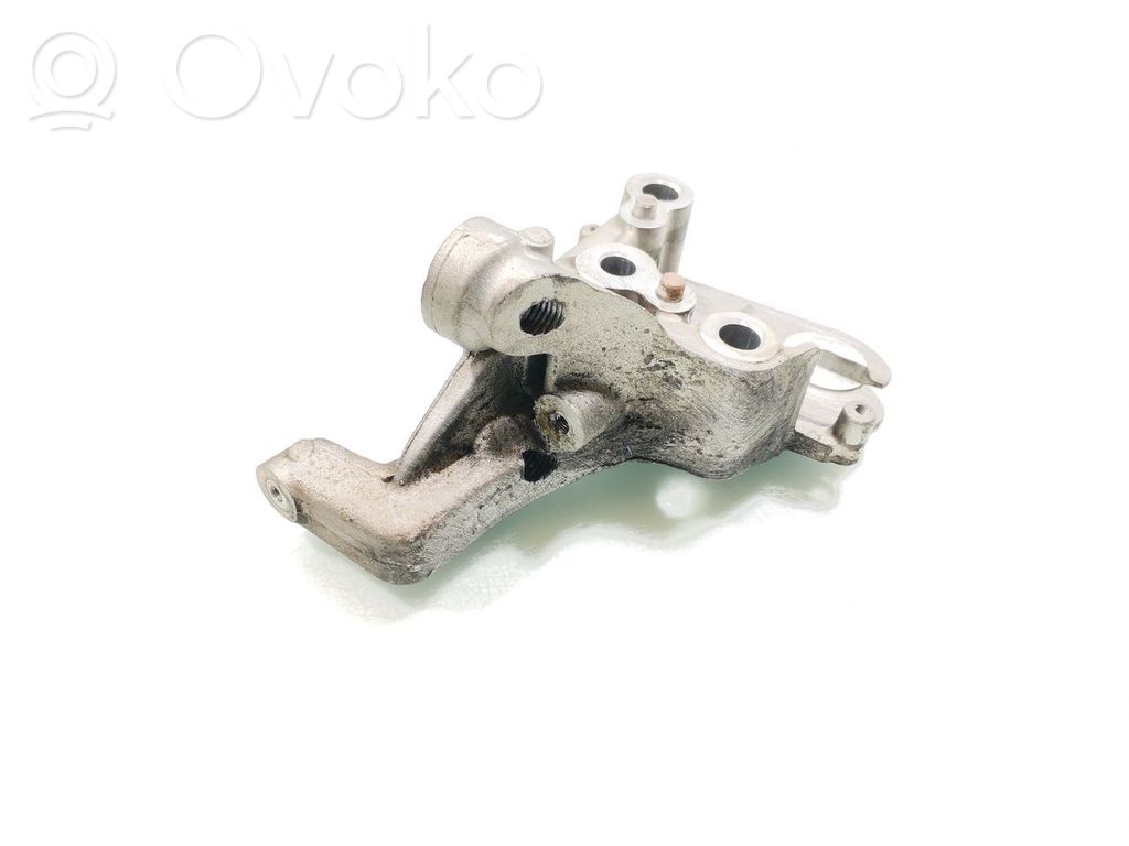 Ford Mondeo MK V Engine mounting bracket 