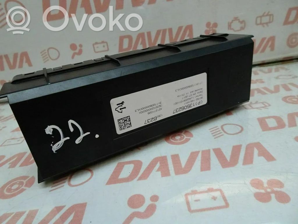 Opel Mokka X Climate control unit 