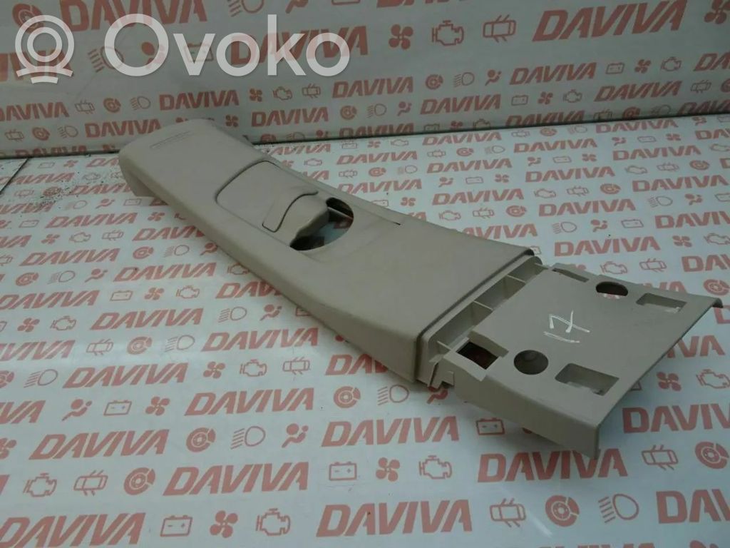 Subaru Outback Pilar (B) (superior) 