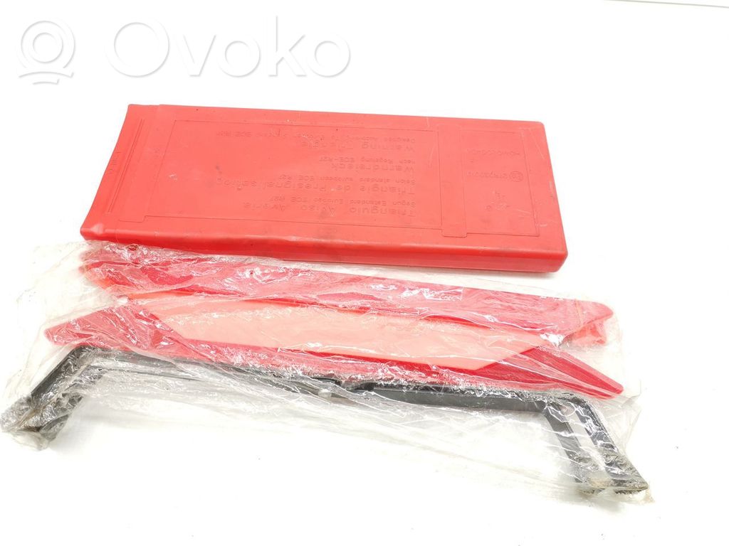 Hazard Warning Triangle Mounting Bracket   27R030019
