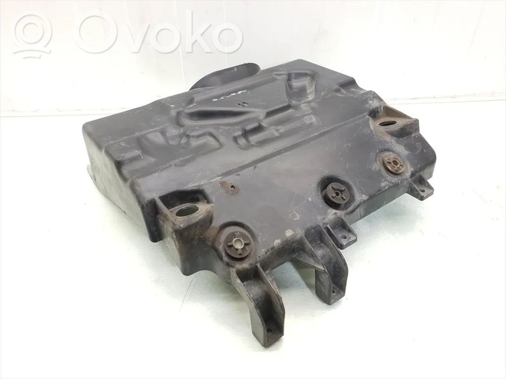 Couvercle cache moteur