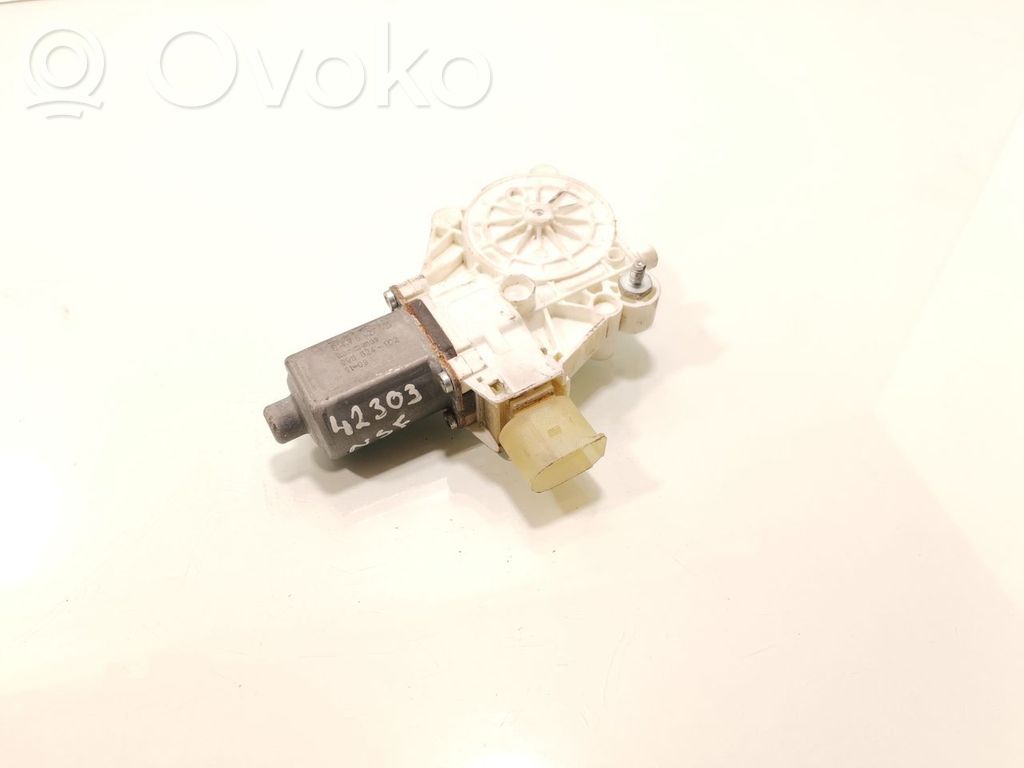 BMW 3 E90 E91 Front door window regulator motor 