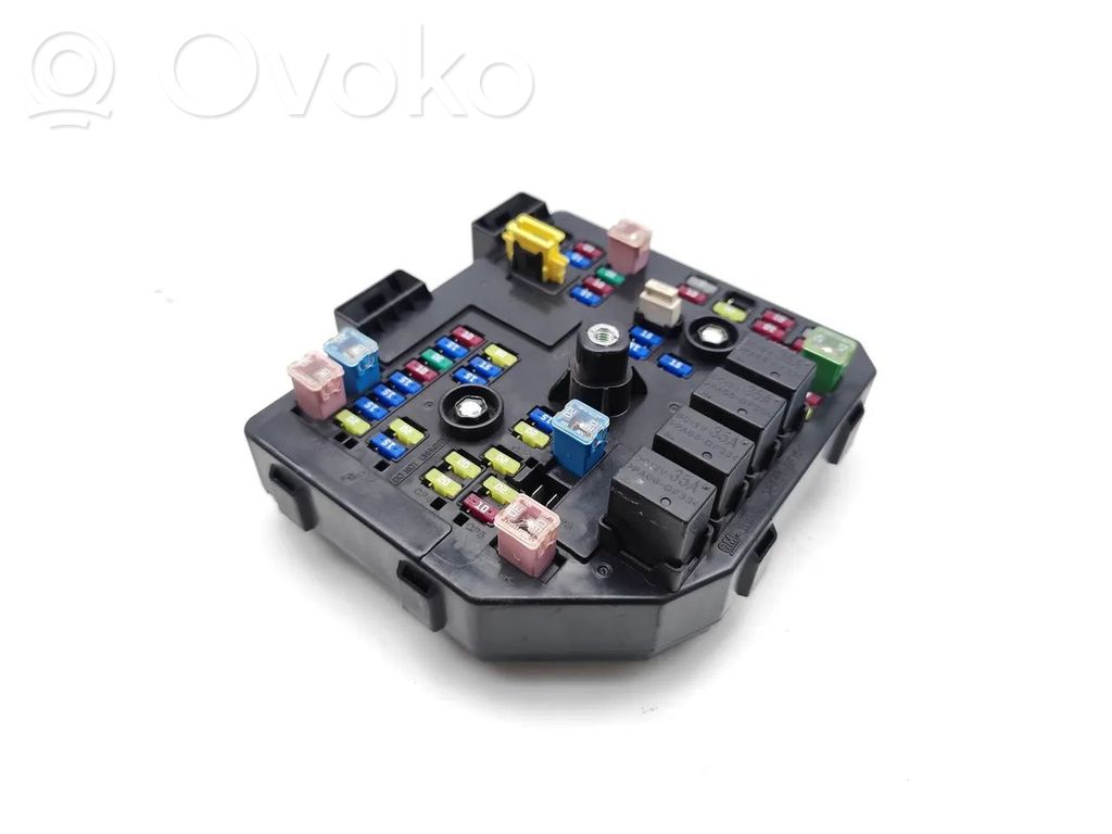 Opel Antara Fuse module 