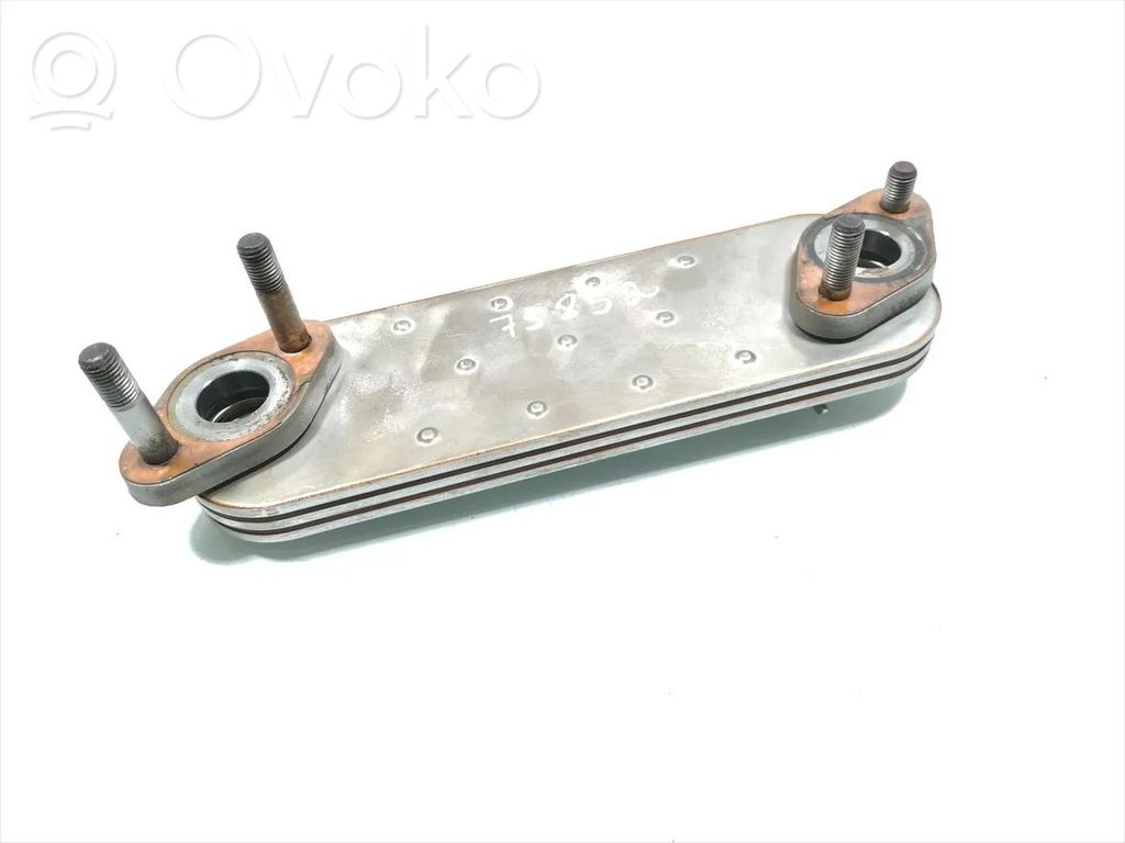 Engine oil radiator   4JJ1