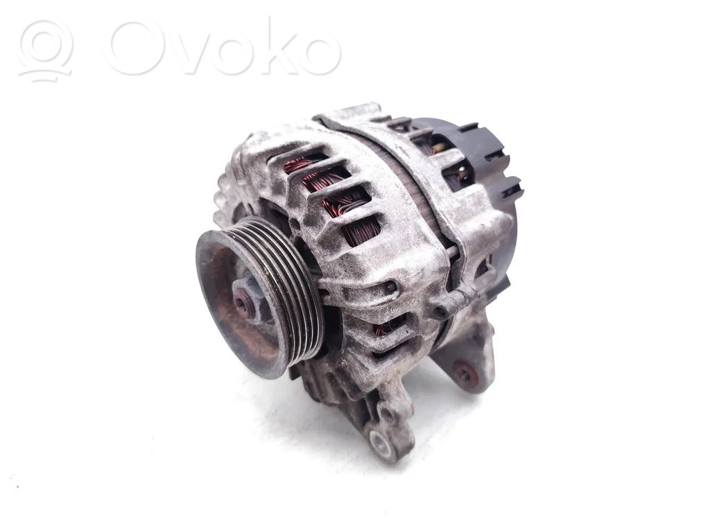 Audi A5 8T 8F Ģenerators 