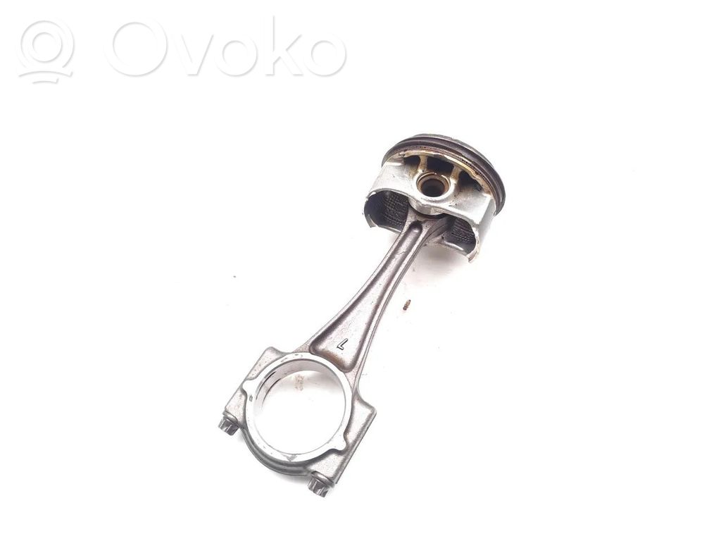Mazda CX-30 Piston with connecting rod 