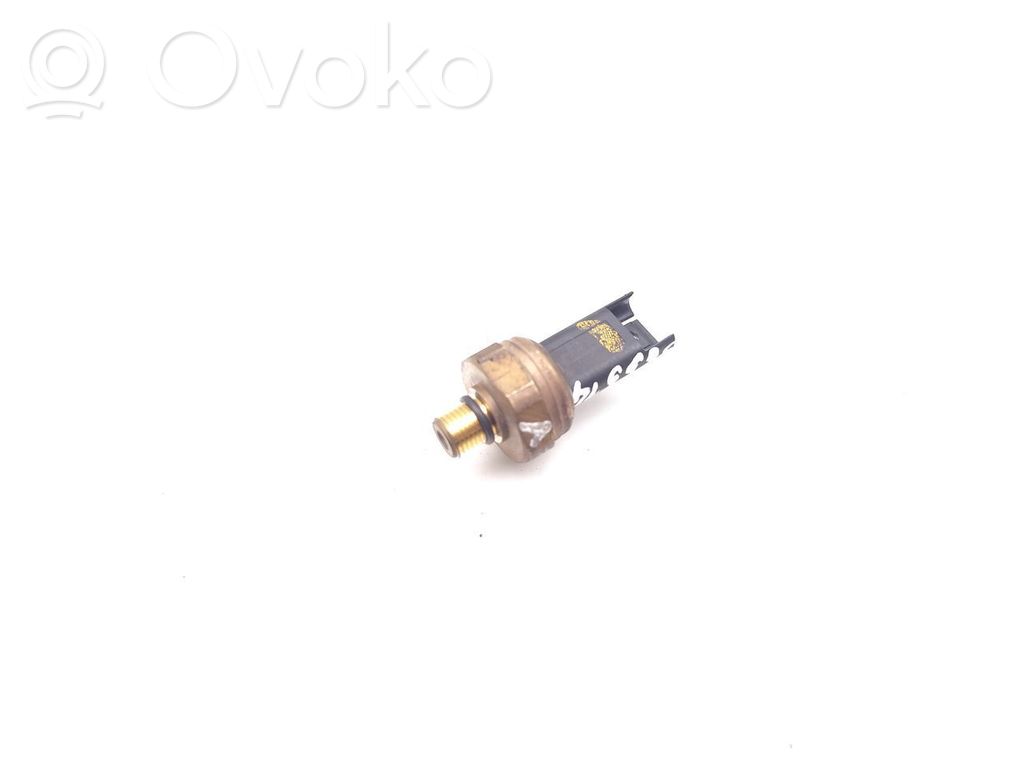 BMW 1 E81 E87 Fuel pressure sensor 