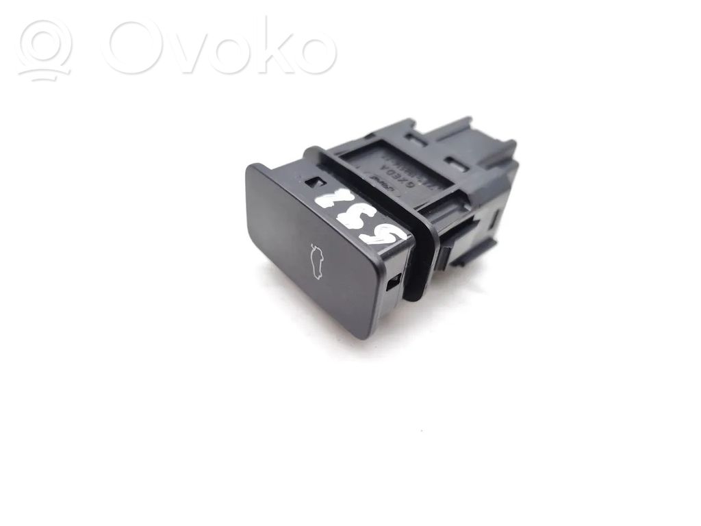 Ford Puma Tailgate opening switch 