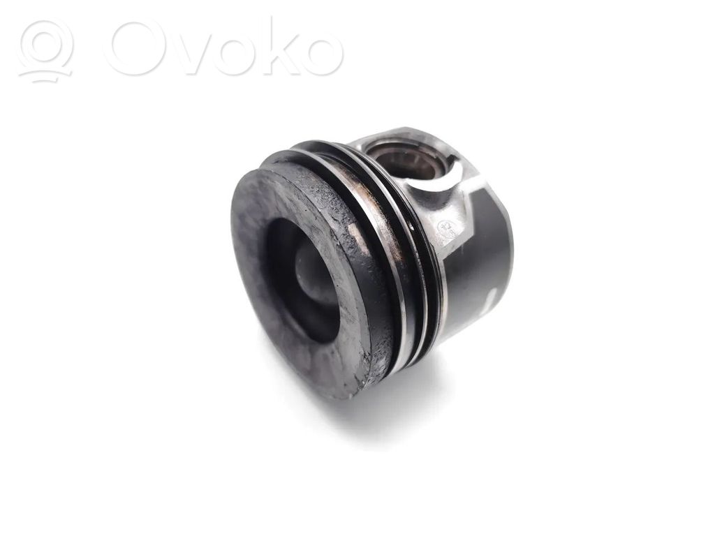 Peugeot 3008 II Piston 