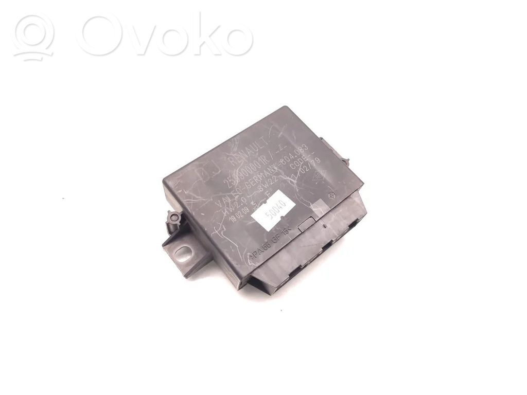 Renault Megane III Pysäköintitutkan (PCD) ohjainlaite/moduuli 