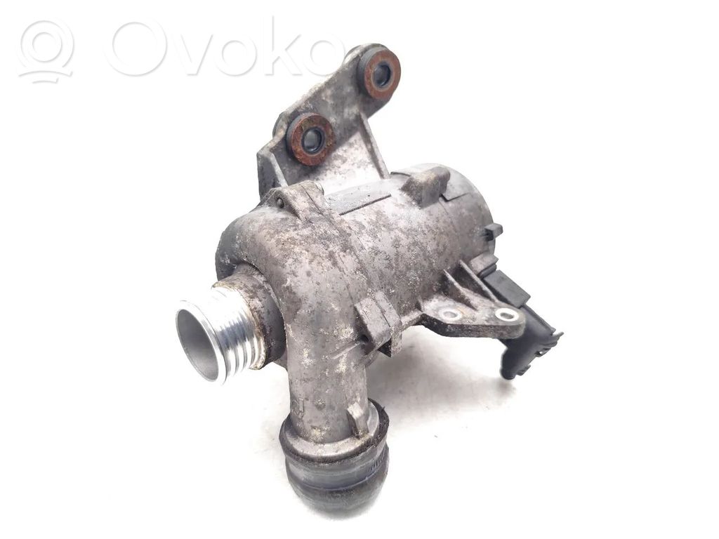 Water pump   7586928