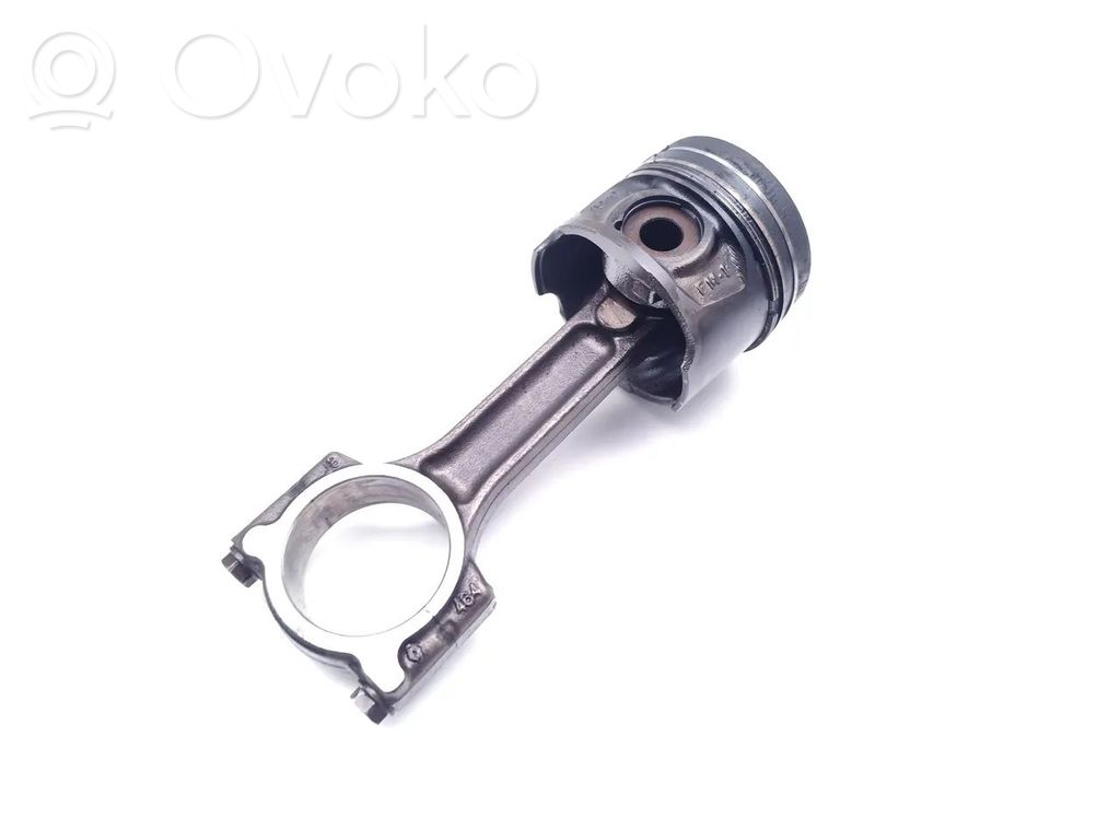 Renault Megane II Piston with connecting rod 