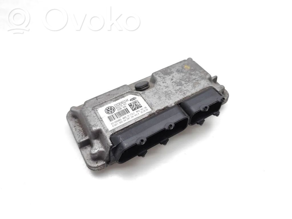 Volkswagen Golf V Engine control unit/module 