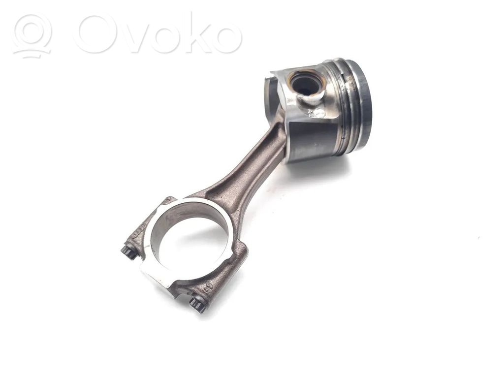 Volkswagen PASSAT B5.5 Piston with connecting rod 