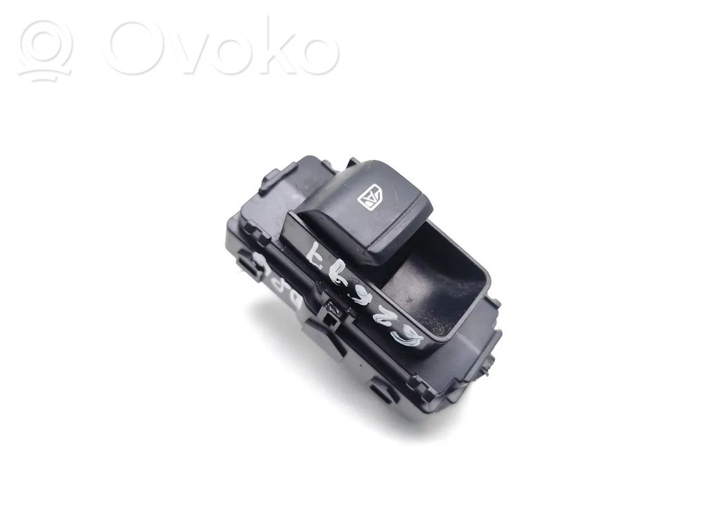 Nissan Qashqai Electric window control switch 