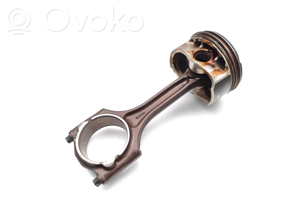 Volvo XC70 Piston with connecting rod 