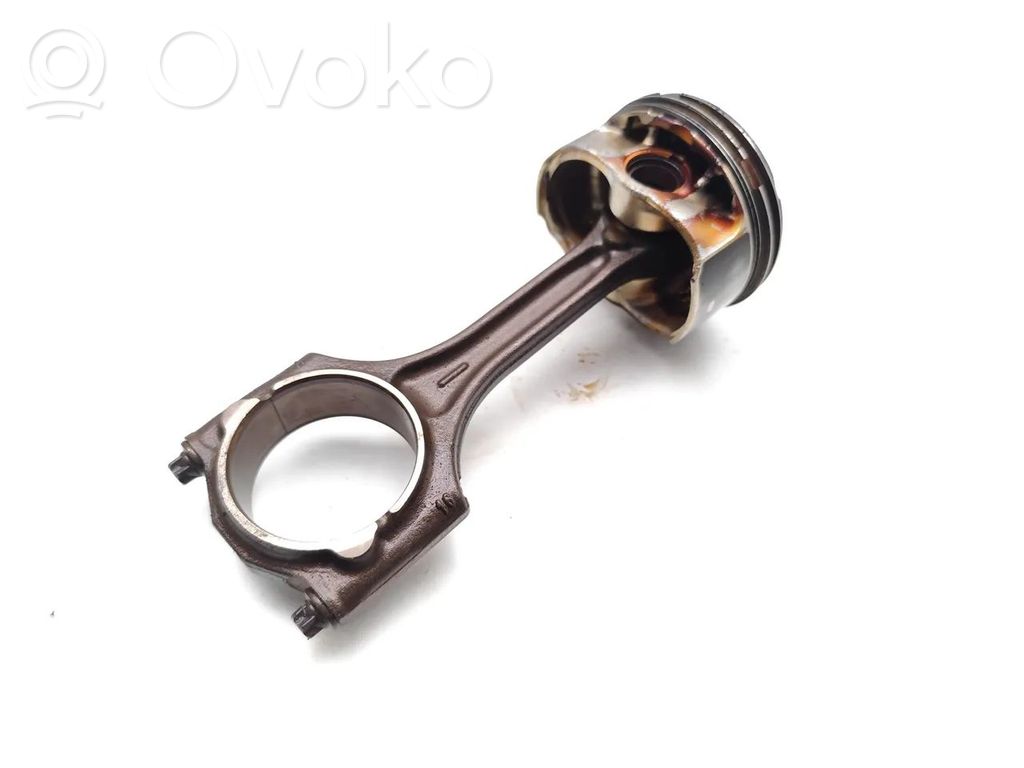 Volvo XC70 Piston with connecting rod 