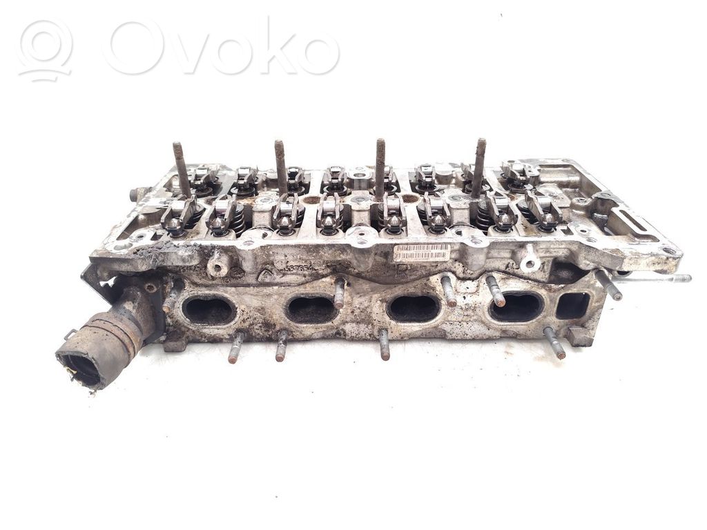Opel Astra J Engine head 