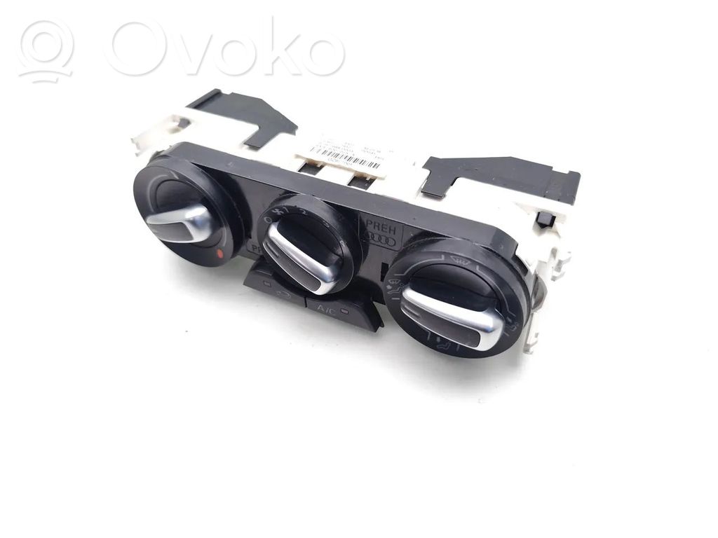 Audi A1 Climate control unit 