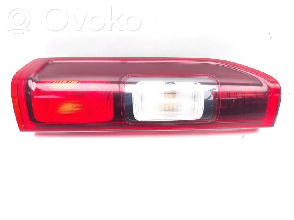 Opel Vivaro Rear/tail lights 