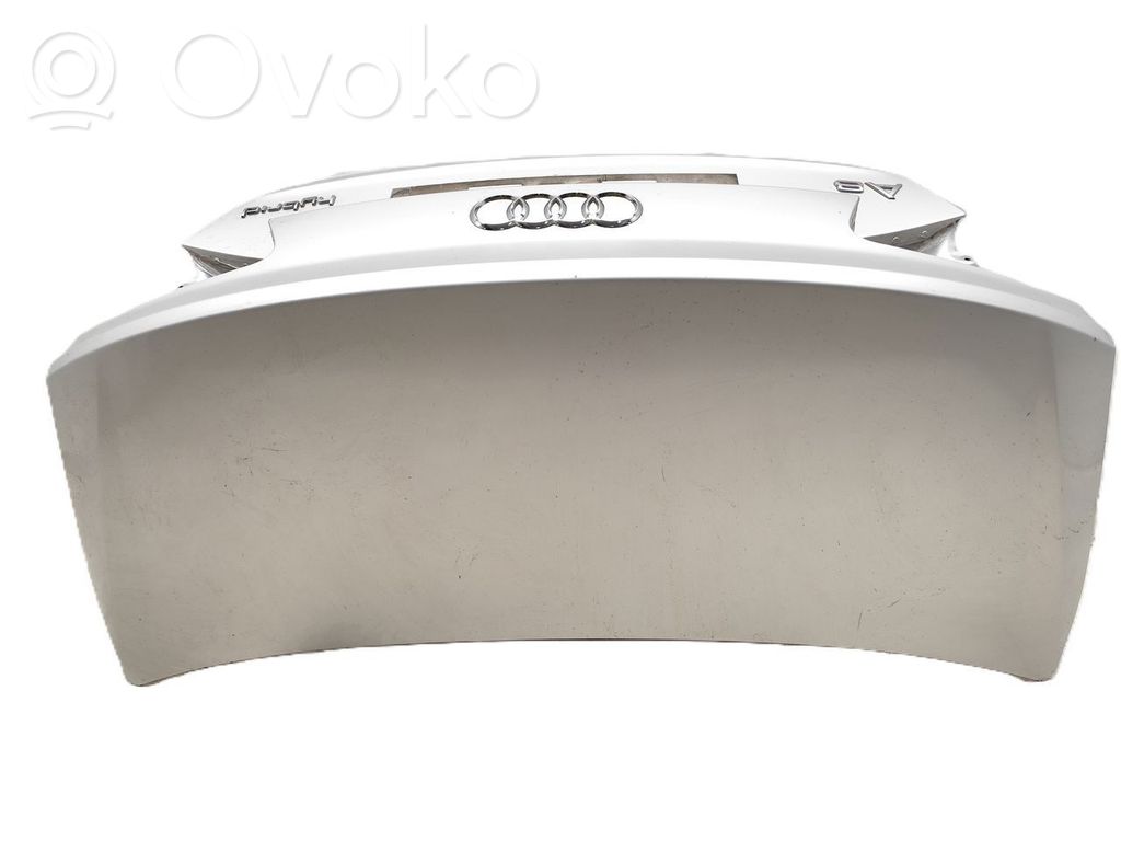Audi A8 S8 D4 4H Takaluukun/tavaratilan kansi 