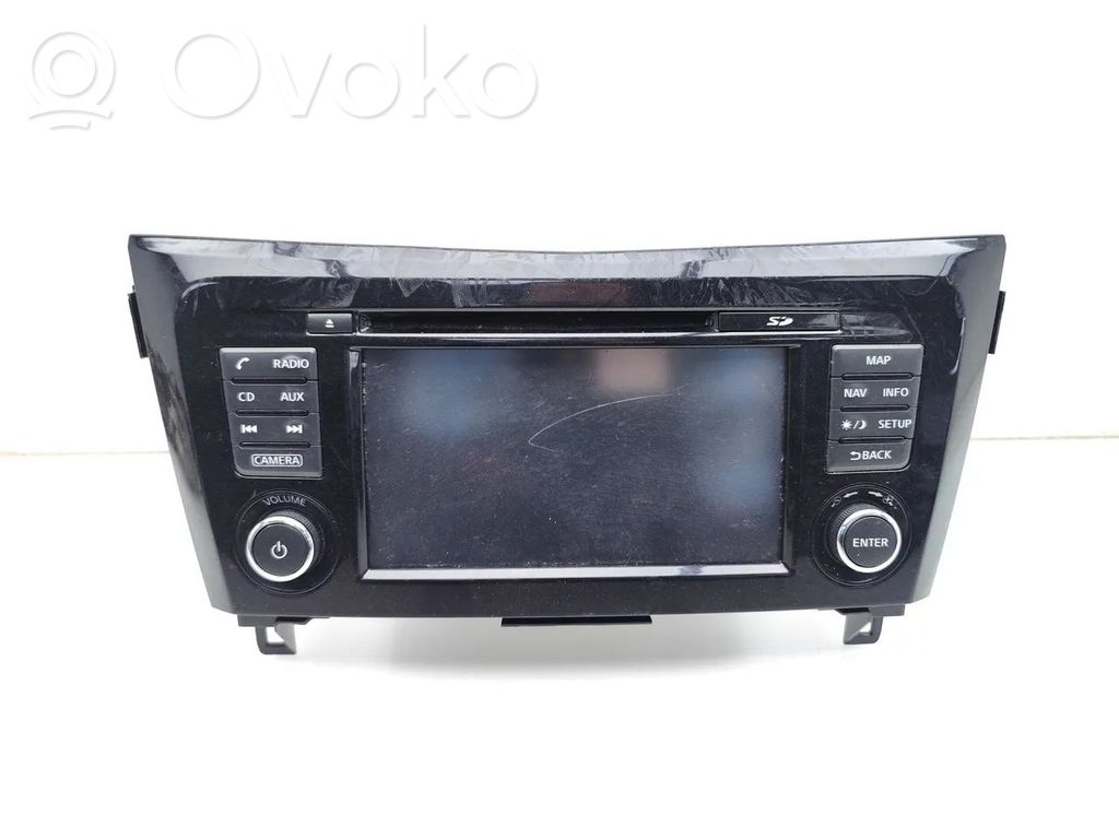 Nissan Qashqai Panel / Radioodtwarzacz CD/DVD/GPS 