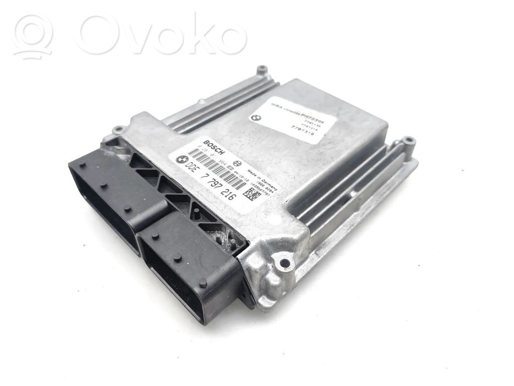 BMW 1 F20 F21 Engine control unit/module 
