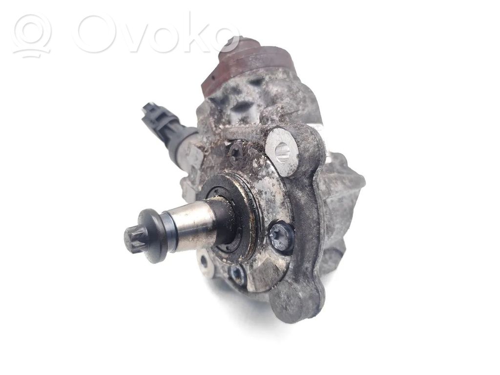 BMW 3 E90 E91 Fuel injection high pressure pump 