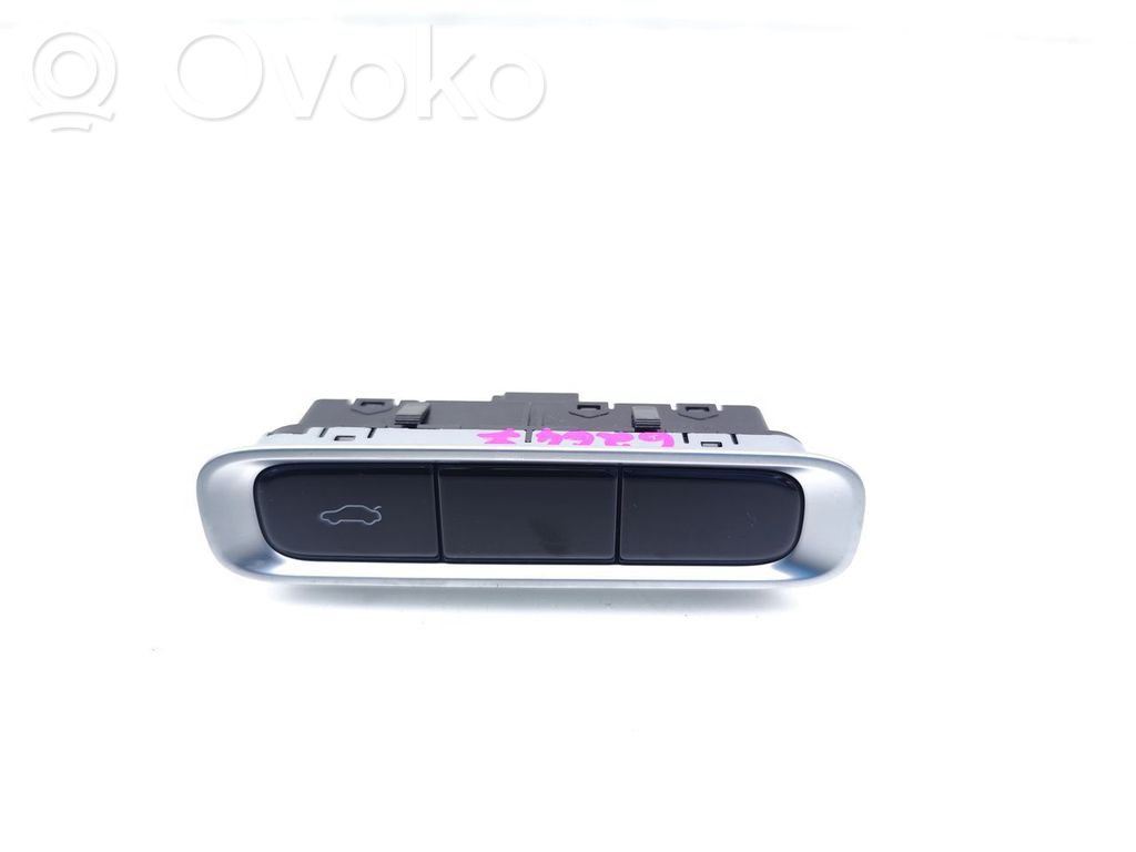 Interrupteur d'ouverture de coffre   808000829AA