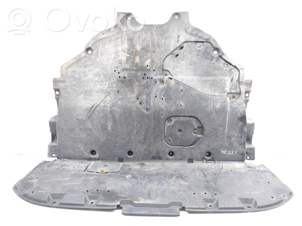 Cache de protection sous moteur