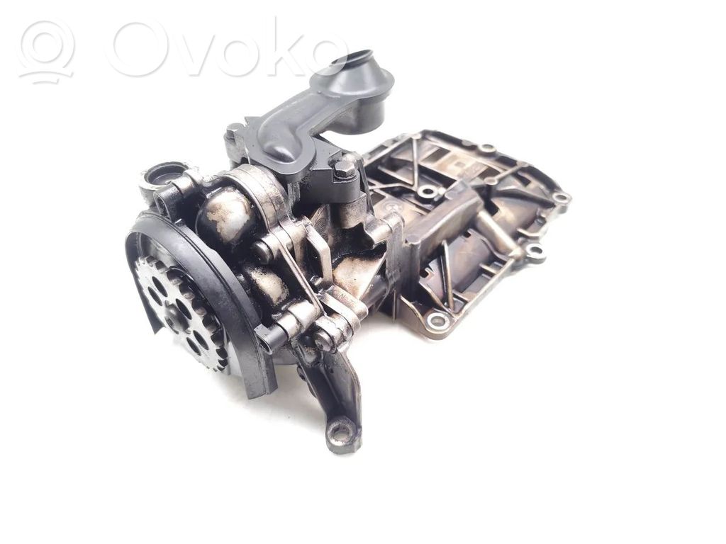 BMW 5 F10 F11 Oil pump 