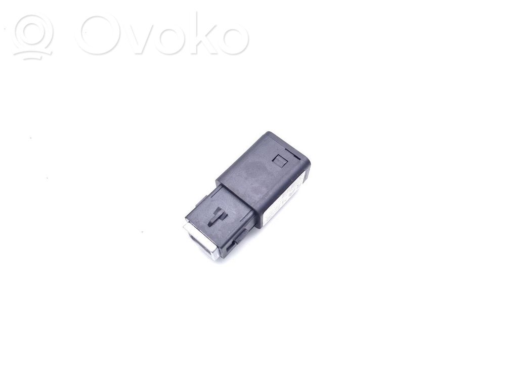 Peugeot 2008 II Connettore plug in USB