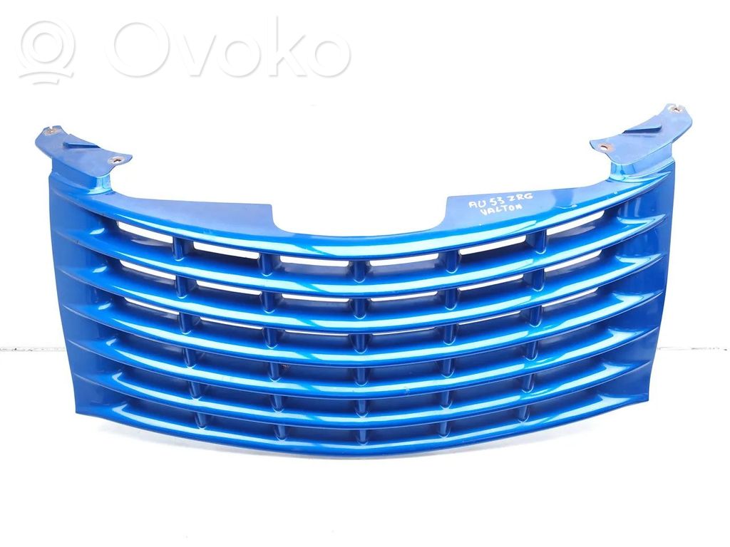 Chrysler PT Cruiser Front bumper upper radiator grill 