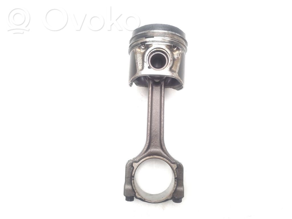 Opel Corsa D Kolben mit Pleuel