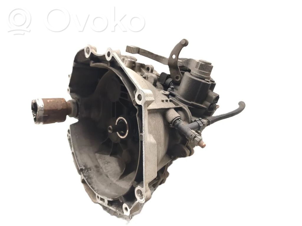 Opel Corsa E Mechaninė 6 pavarų dėžė 