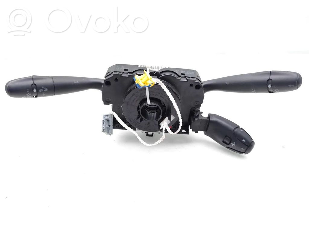 Peugeot 308 Interruptor/palanca de limpiador de luz de giro 