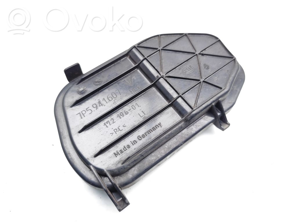 Osłona żarówki lampy przedniej   7P5941607,17219601
