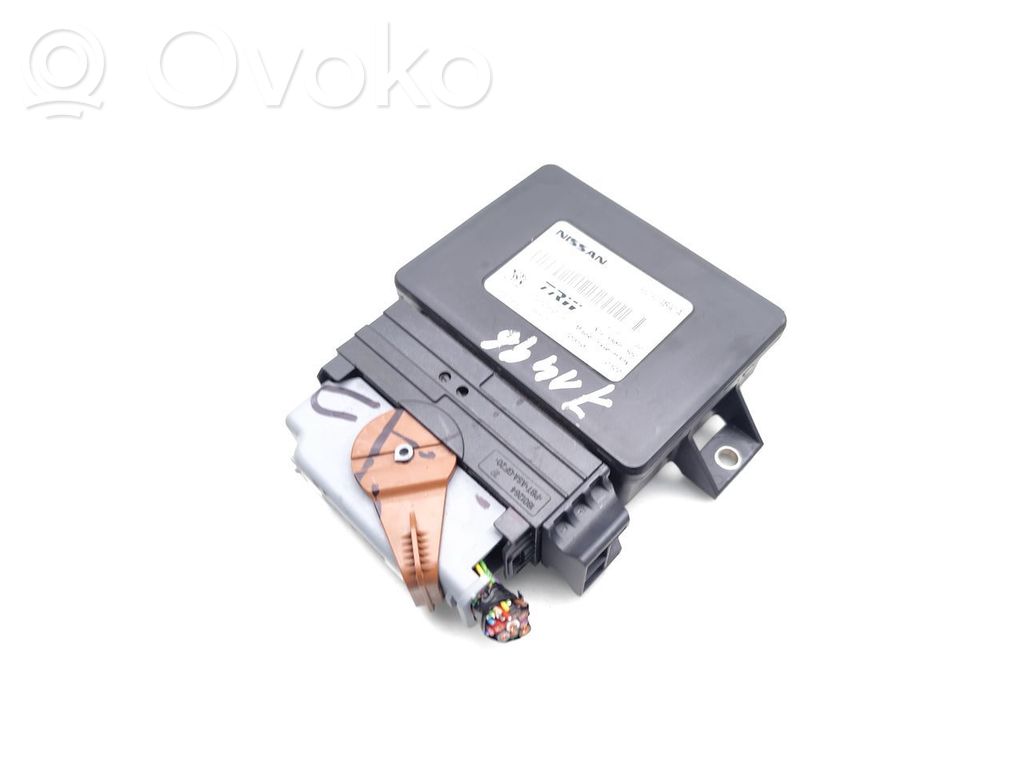 Nissan Qashqai Moduł / Sterownik hamulca ręcznego 