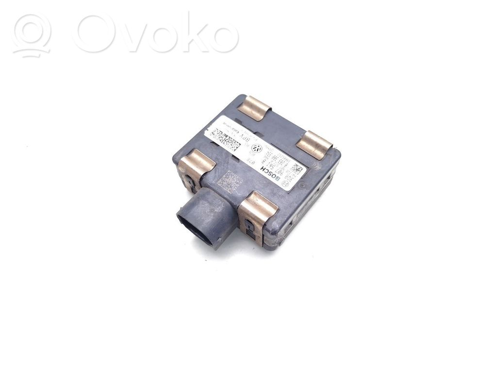 Volkswagen PASSAT B8 Sensor de radar Distronic 