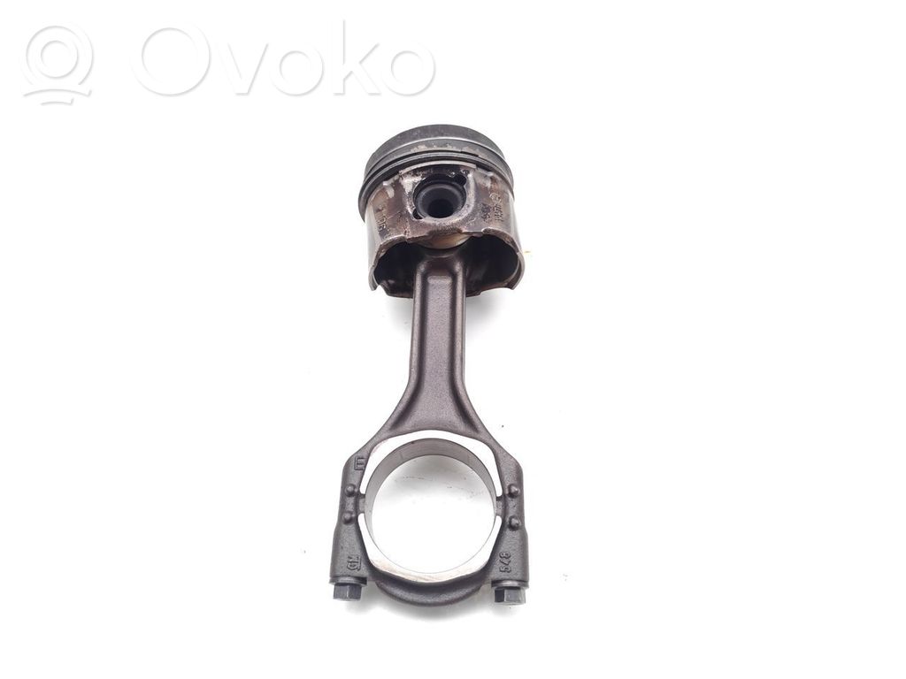 Opel Astra J Piston cu bielă 
