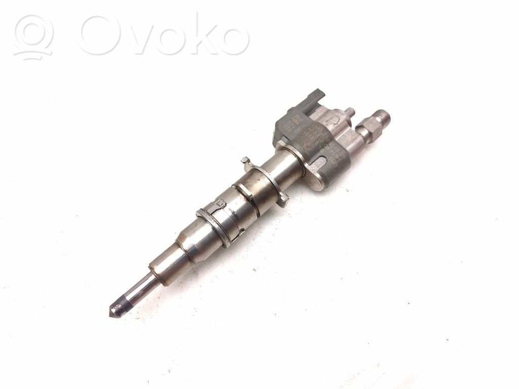 Inyector de combustible   7589048,758904809